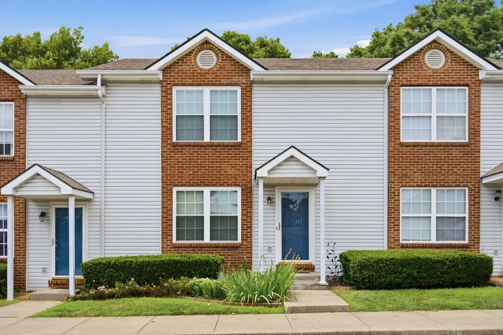402 Wabarto Way Nicholasville KY 40356