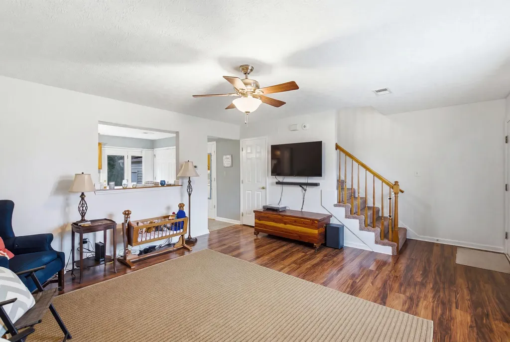 402 Wabarto Way Nicholasville KY 40356