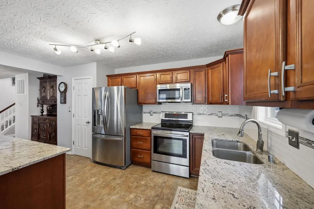536 Vonbryan Trace Lexington KY 40509