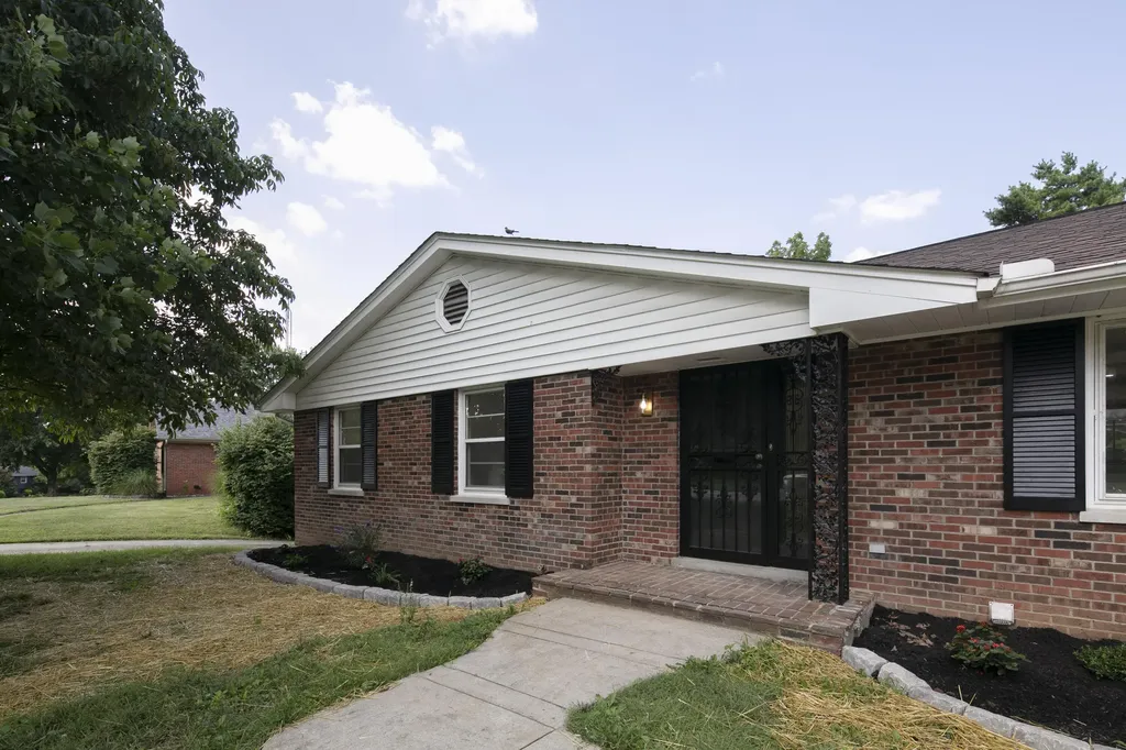 3479 Lansdowne Drive Lexington KY 40517