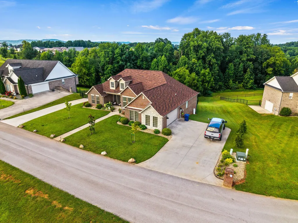 367 Natures Valley Drive Somerset KY 42503