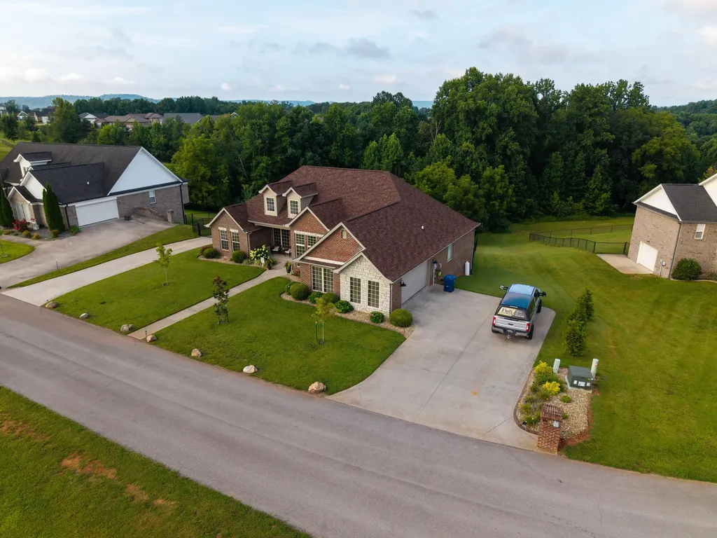 367 Natures Valley Drive Somerset KY 42503
