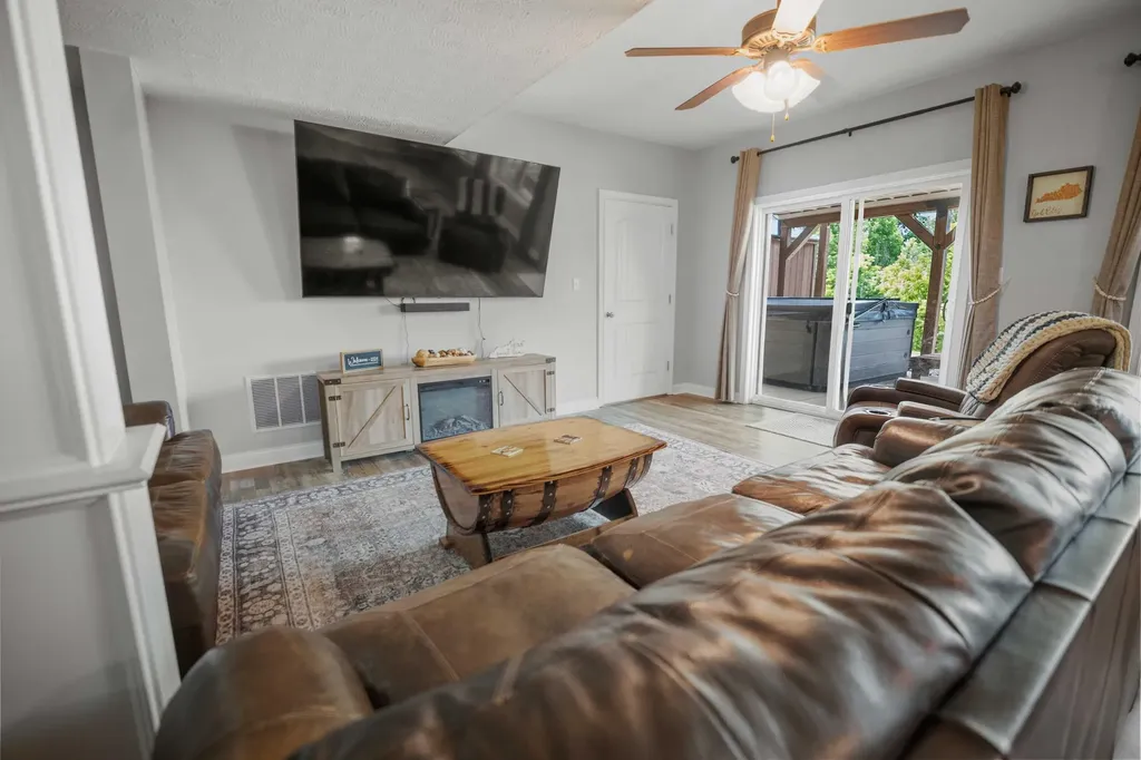 367 Natures Valley Drive Somerset KY 42503