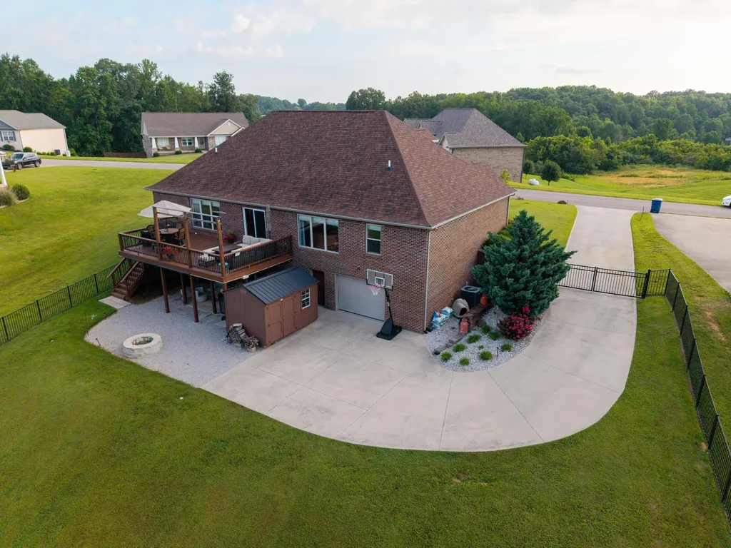 367 Natures Valley Drive Somerset KY 42503