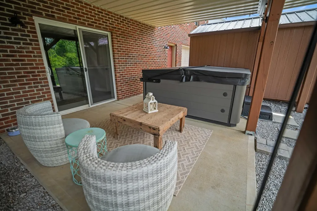 367 Natures Valley Drive Somerset KY 42503