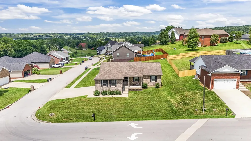 893 Ridgeview Drive Frankfort KY 40601