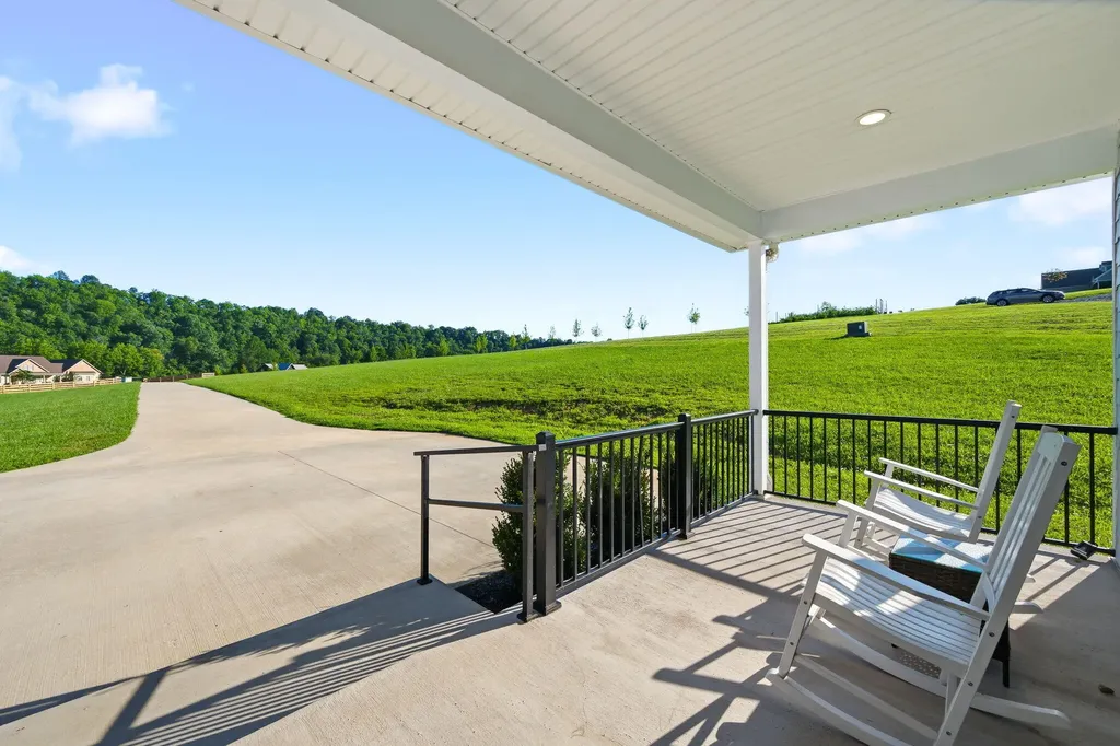 975 Lakeside Drive Lancaster KY 40444