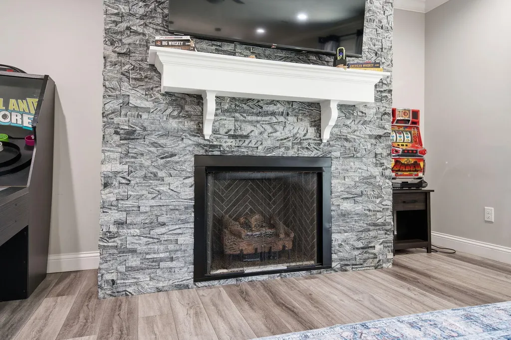 975 Lakeside Drive Lancaster KY 40444