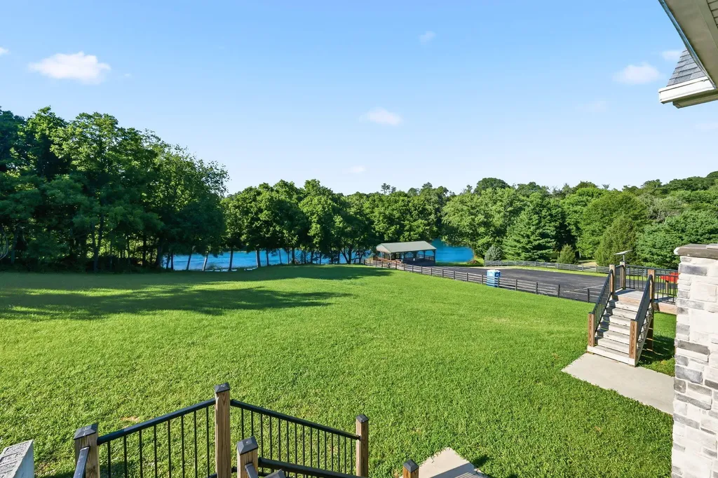 975 Lakeside Drive Lancaster KY 40444