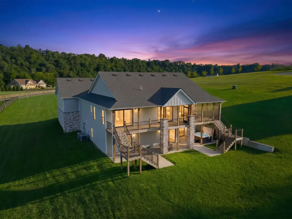 975 Lakeside Drive Lancaster KY 40444
