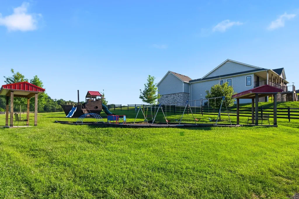 975 Lakeside Drive Lancaster KY 40444