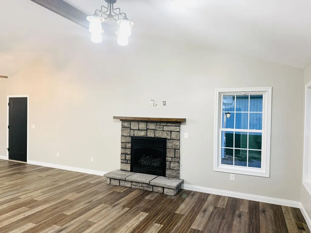 211 Foster Drive Willisburg KY 40078