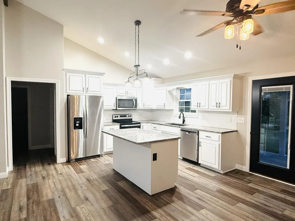 211 Foster Drive Willisburg KY 40078
