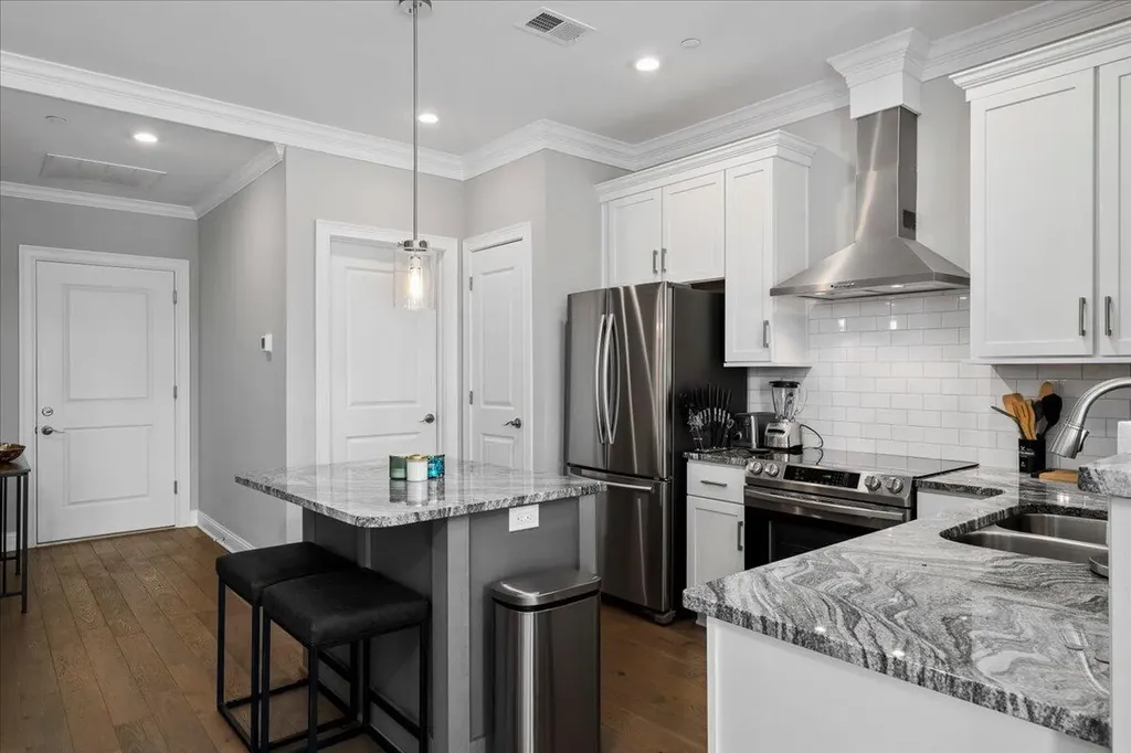 369 E Main Street Lexington KY 40507