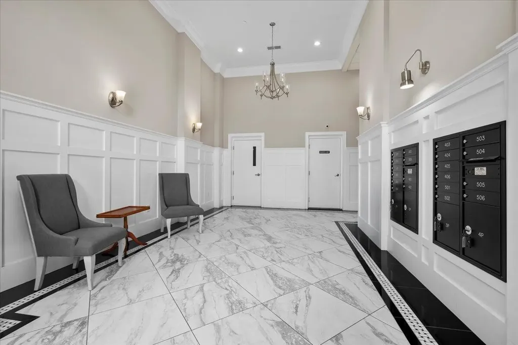369 E Main Street Lexington KY 40507