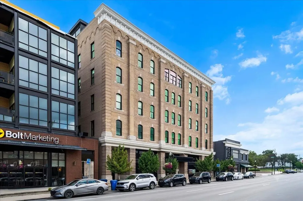 369 E Main Street Lexington KY 40507