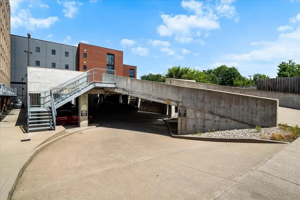 369 E Main Street Lexington KY 40507