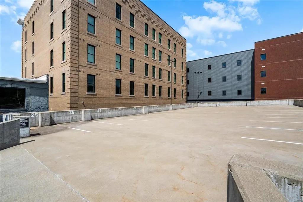 369 E Main Street Lexington KY 40507