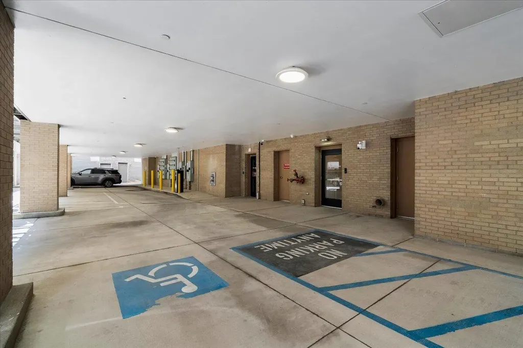 369 E Main Street Lexington KY 40507