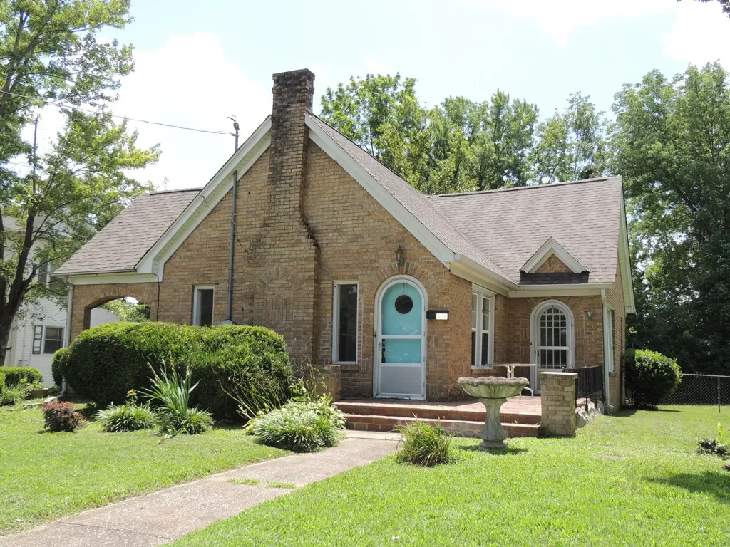 308 E College Street Mayfield KY 42066