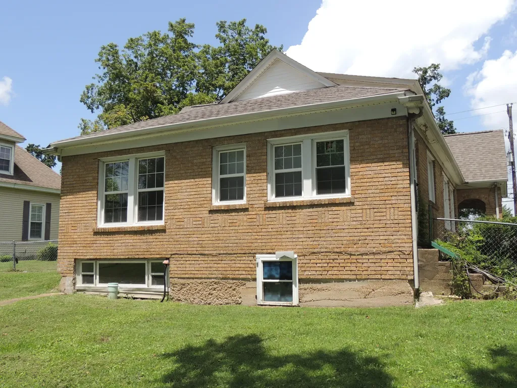 308 E College Street Mayfield KY 42066