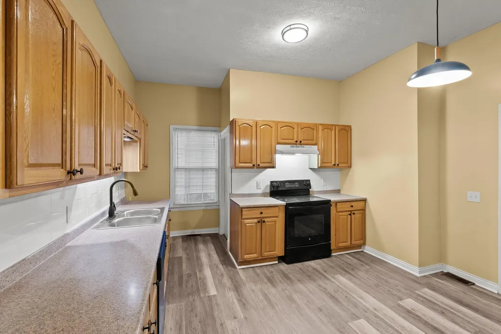 216 N 2nd Street Danville KY 40422