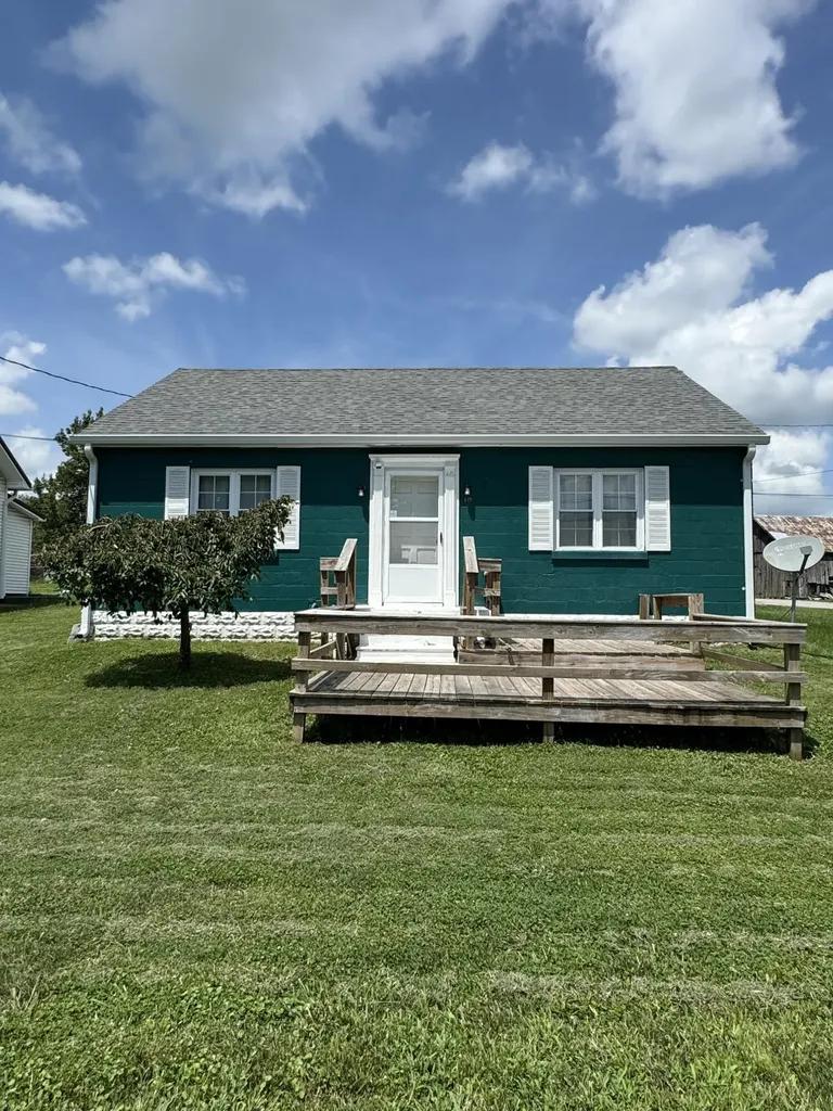 449 Mooreland Avenue Harrodsburg KY 40330