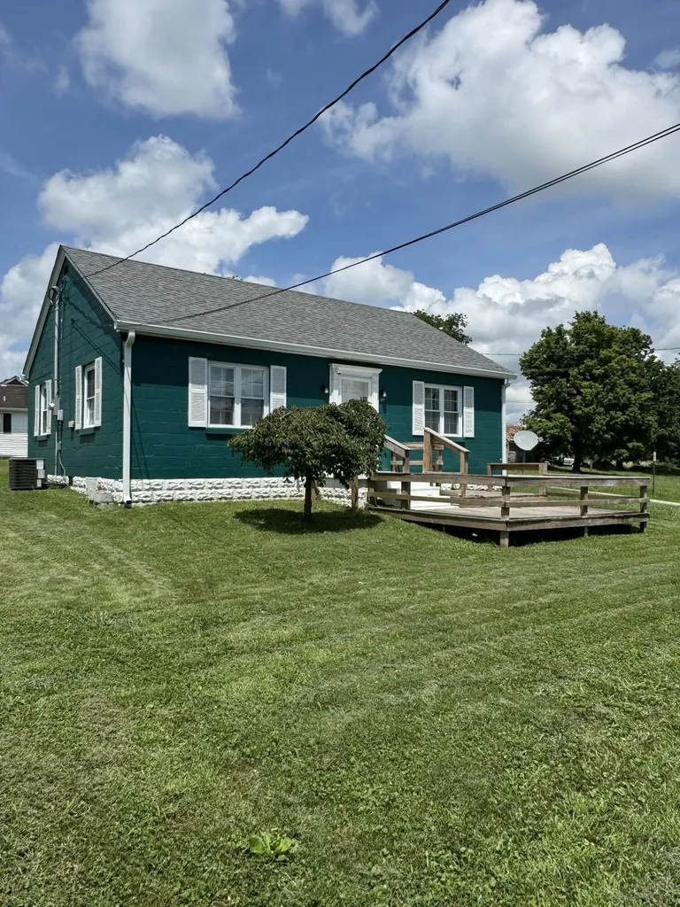 449 Mooreland Avenue Harrodsburg KY 40330