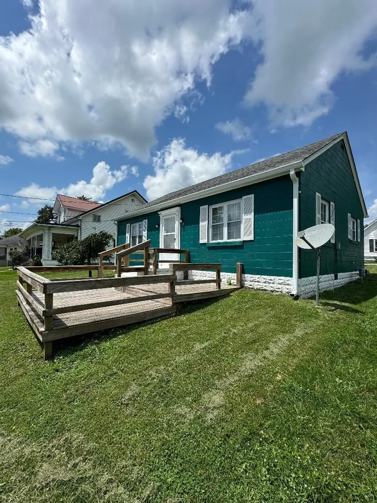 449 Mooreland Avenue Harrodsburg KY 40330