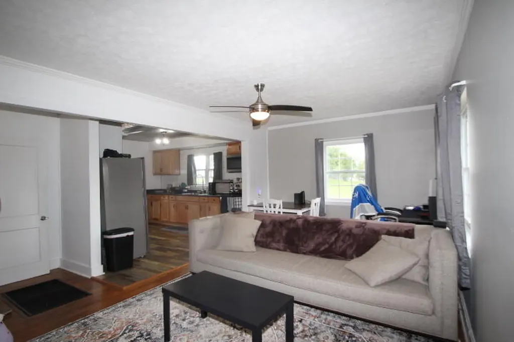 449 Mooreland Avenue Harrodsburg KY 40330