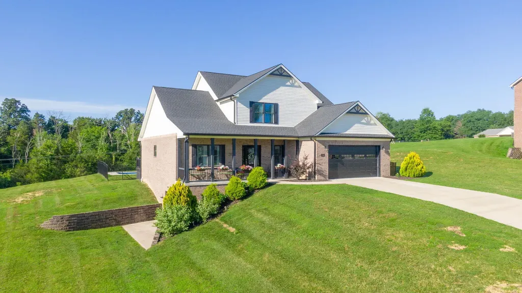 126 Braemar Drive Richmond KY 40475