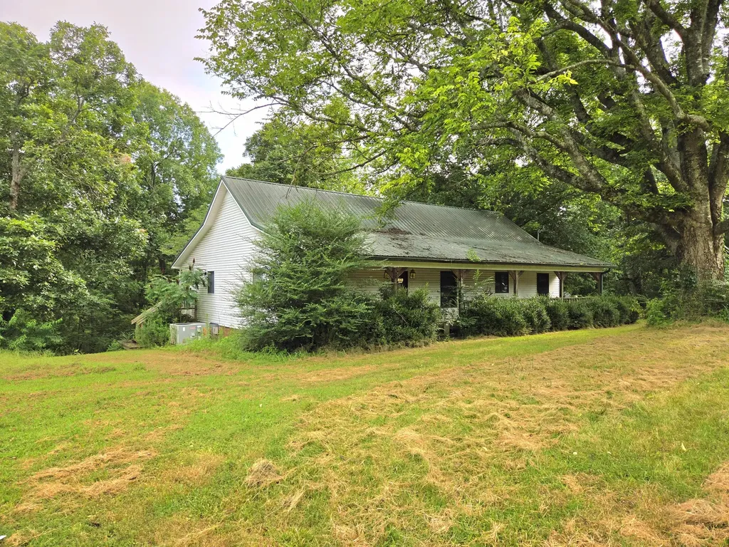 642 Oakley Road Benton KY 42025