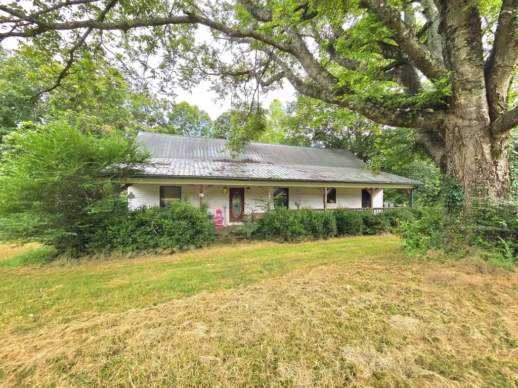 642 Oakley Road Benton KY 42025