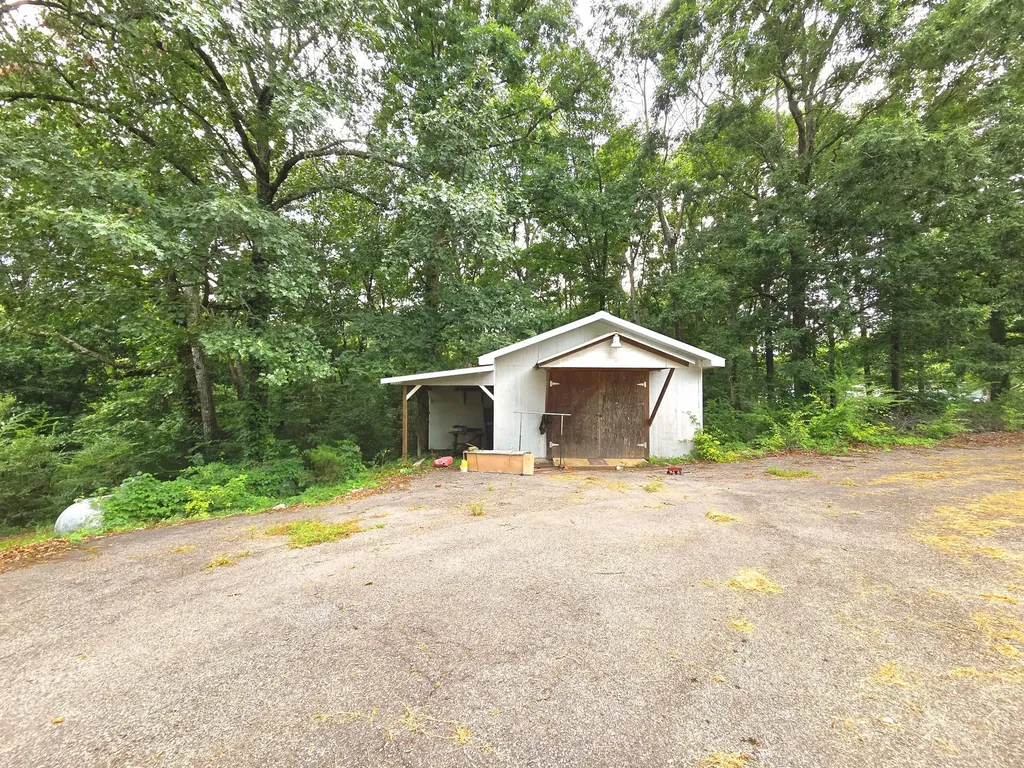 642 Oakley Road Benton KY 42025