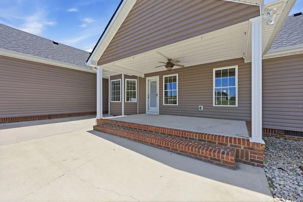693 Swope Lane Lancaster KY 40444