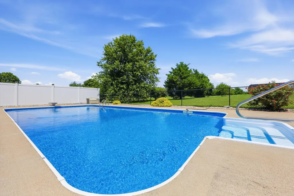 693 Swope Lane Lancaster KY 40444
