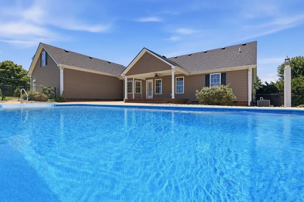 693 Swope Lane Lancaster KY 40444