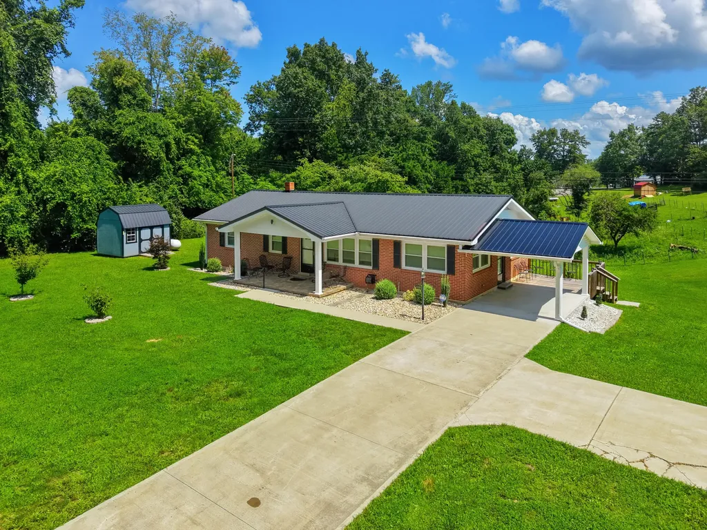 1168 Ky-587 Beattyville KY 41311