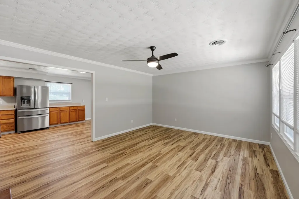 1168 Ky-587 Beattyville KY 41311