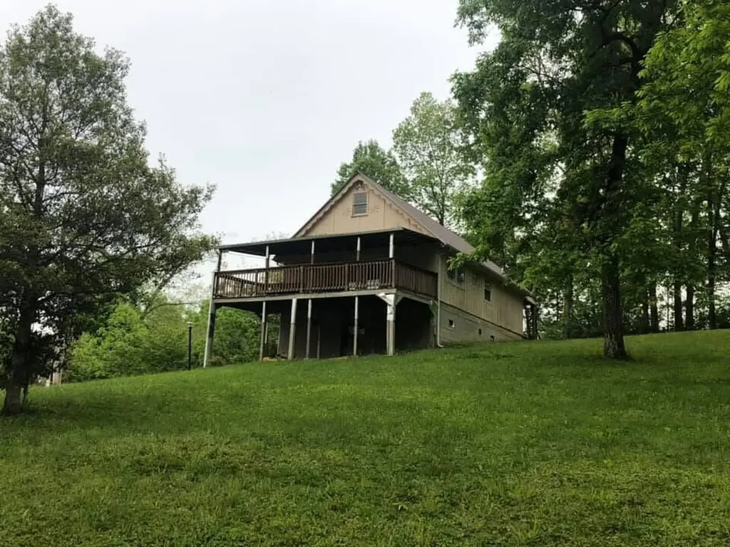 228 Pine Drive Burnside KY 42519