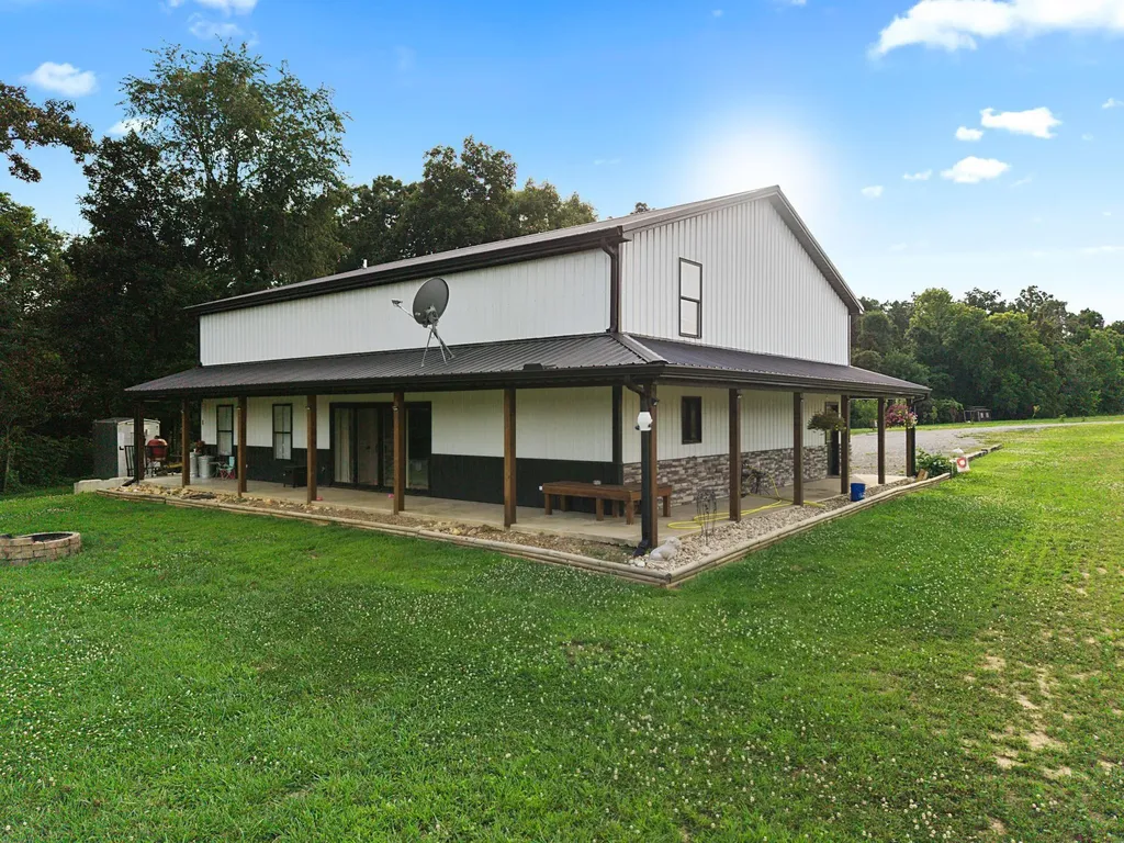 1923 Bush Road Cadiz KY 42211