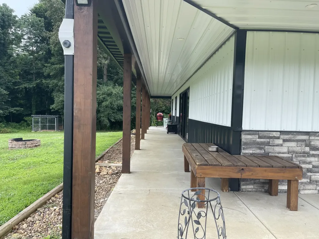 1923 Bush Road Cadiz KY 42211