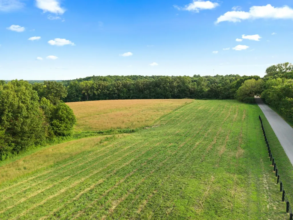 1923 Bush Road Cadiz KY 42211
