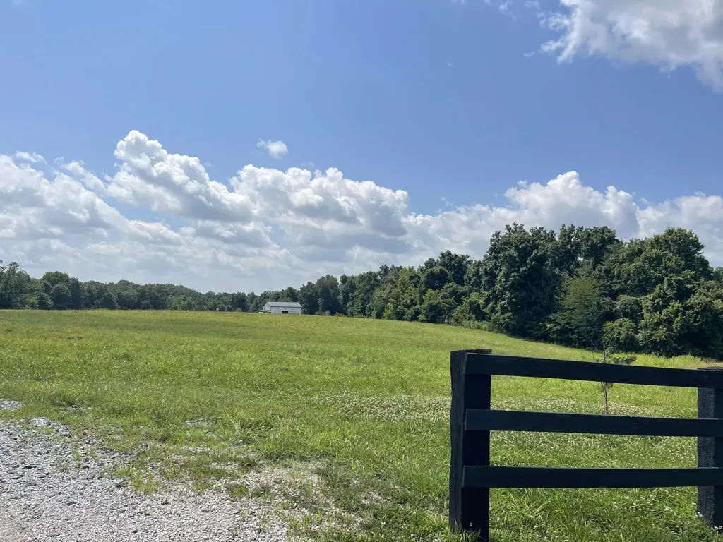 1923 Bush Road Cadiz KY 42211