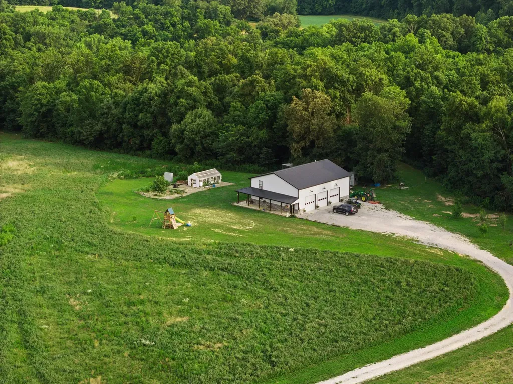 1923 Bush Road Cadiz KY 42211