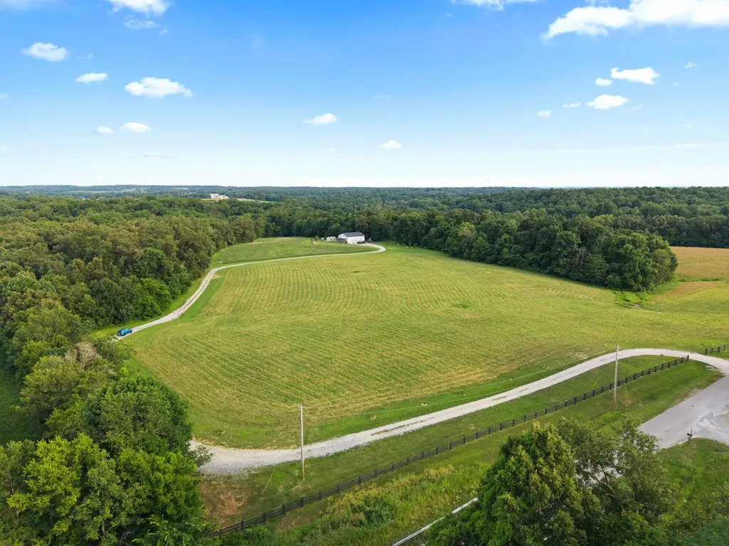 1923 Bush Road Cadiz KY 42211