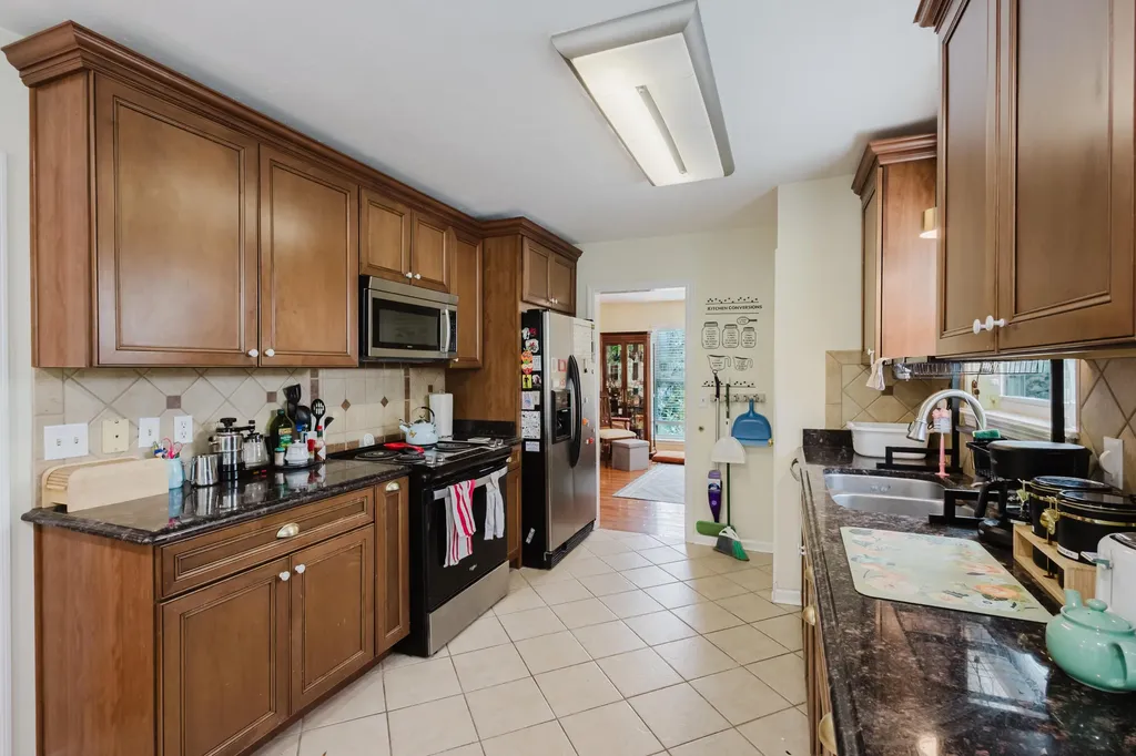 817 Palomino Lane Lexington KY 40503