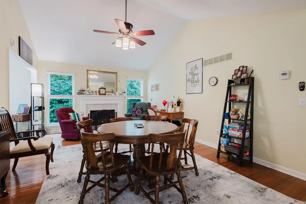 817 Palomino Lane Lexington KY 40503