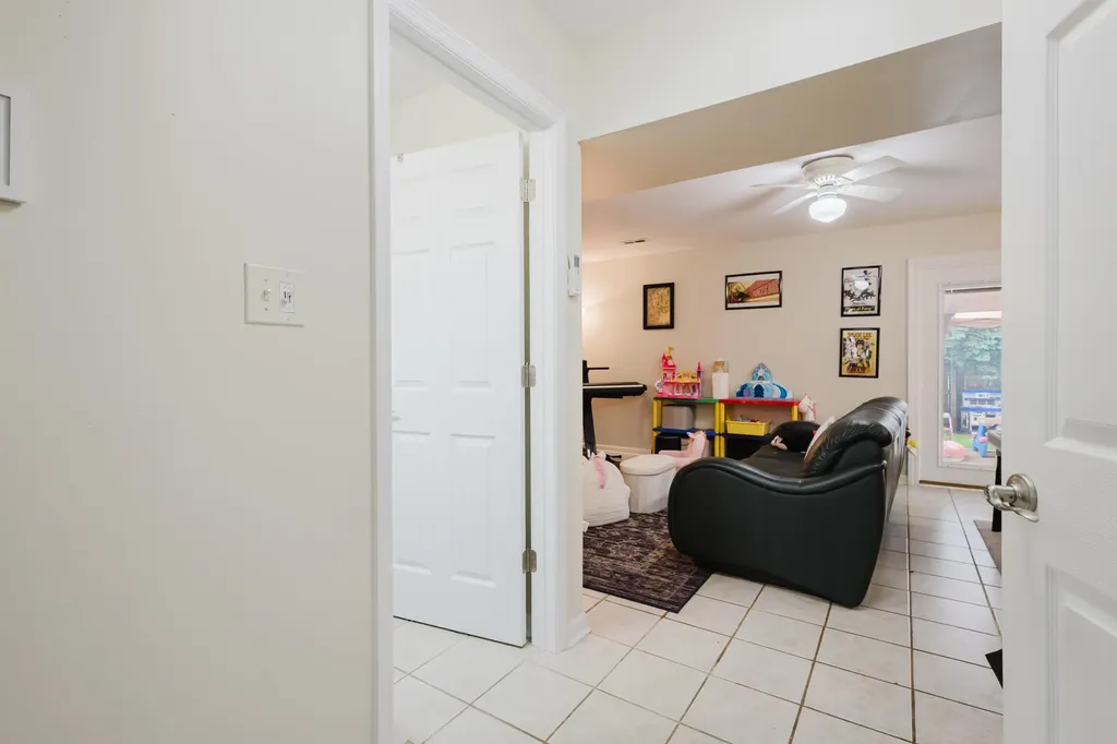 817 Palomino Lane Lexington KY 40503