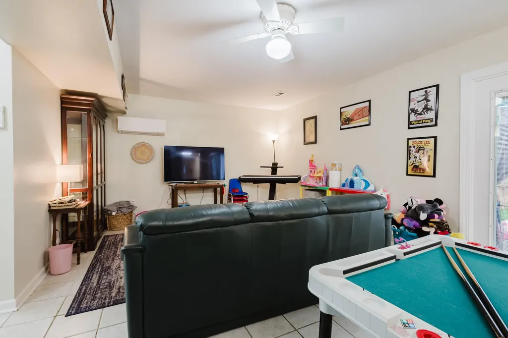 817 Palomino Lane Lexington KY 40503